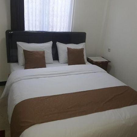 Hotel Menara Malang Exteriör bild