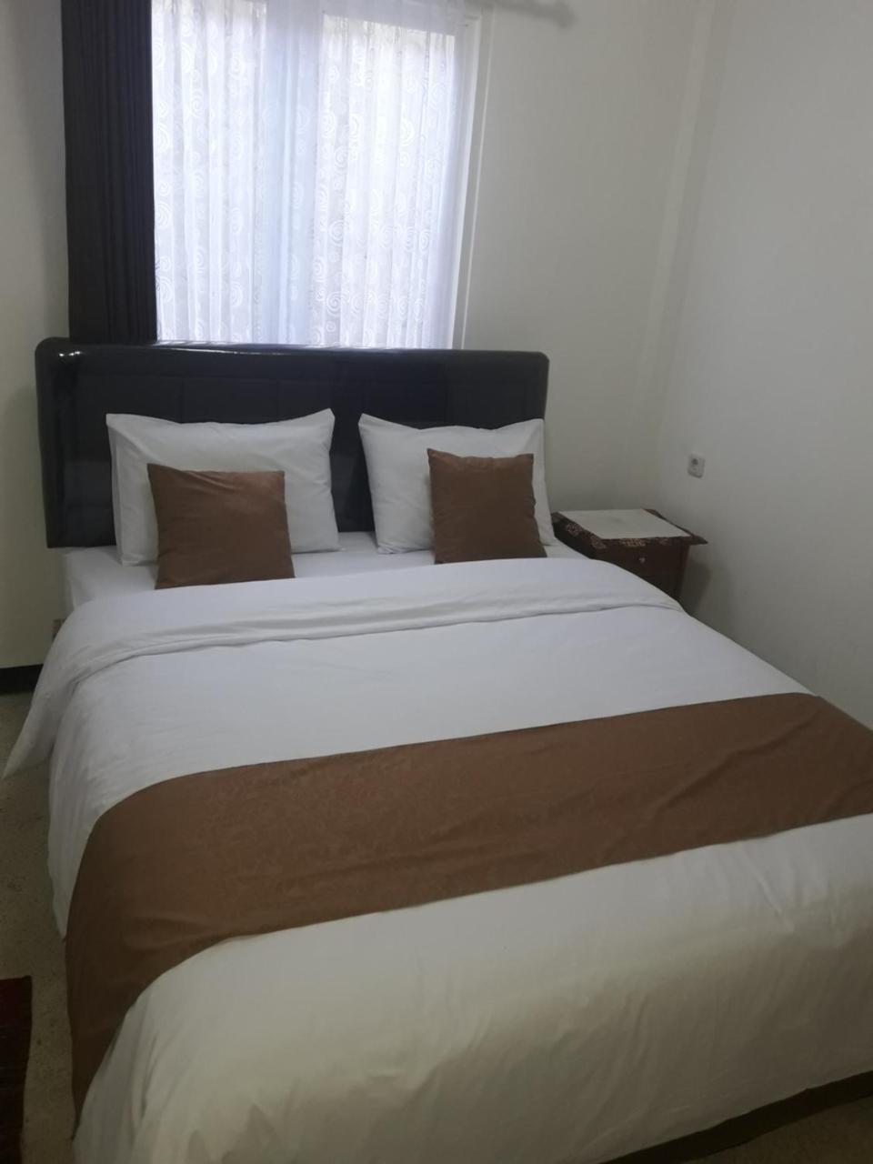 Hotel Menara Malang Exteriör bild